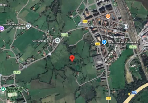 Terreno en Lugo de Llanera