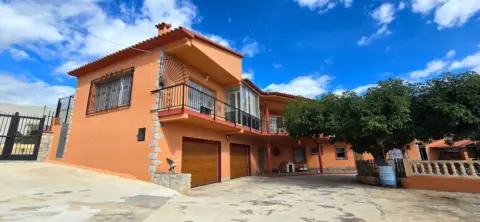 Chalet en Callosa de Ensarrià