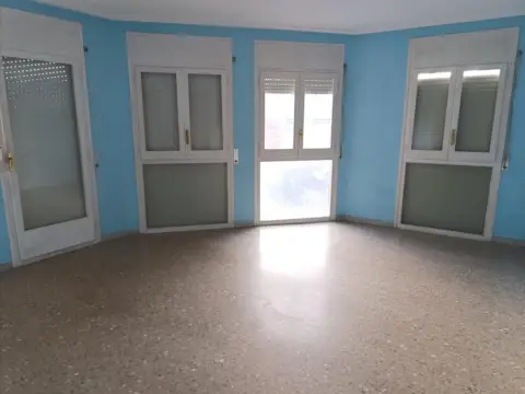 Piso en calle Montserrat Llorens Marti