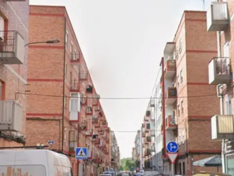 Piso en calle de los Navajos
