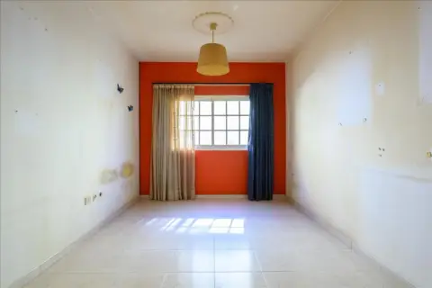 Piso en calle Beñesmén