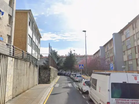 Piso en calle Irumineta