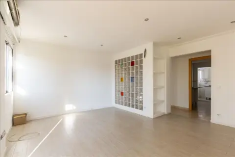 Piso en calle de la Flor de Lis