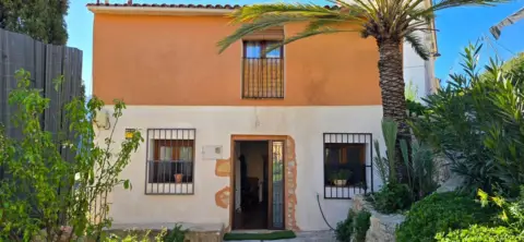 Chalet en Callosa de Ensarrià