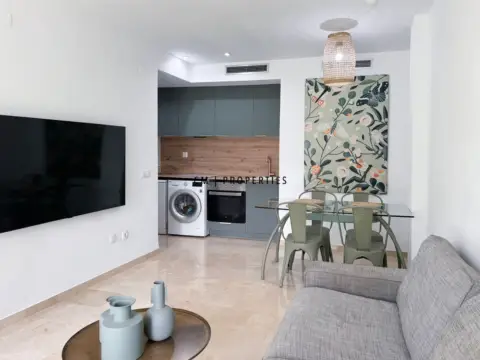 Piso en calle Urb. El Bosque, 20