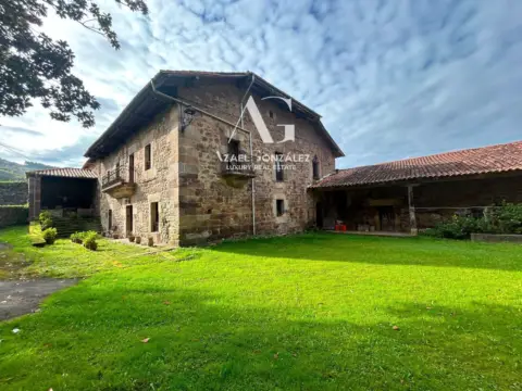 Casa en Cades