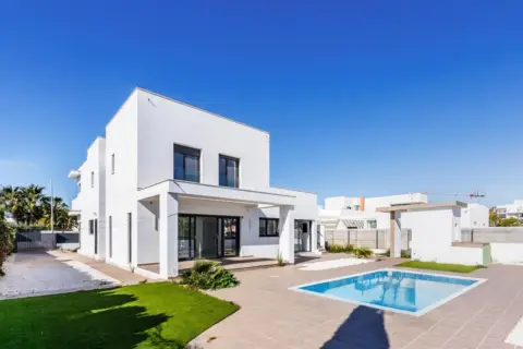 Chalet en Puerto Vera-Las Salinas