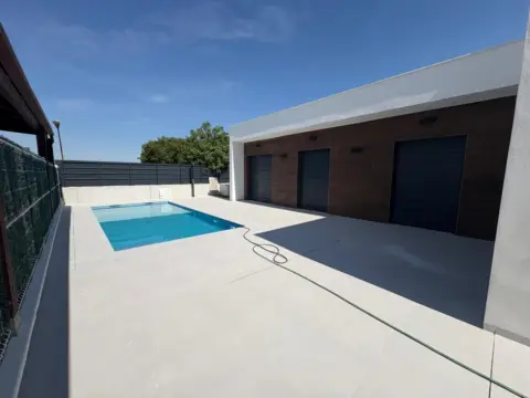 Casa en calle de la Quinta, nº Sin Informacion