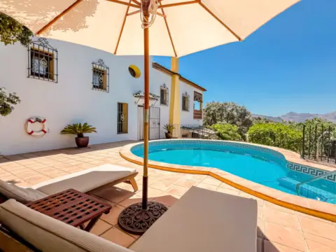 Finca rústica en Villanueva del Rosario