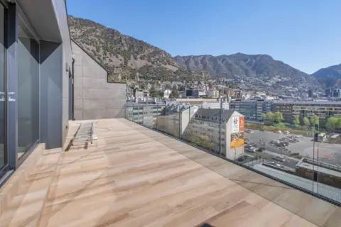 4-bedroom penthouse for rent in Andorra la Vella · 18 of 28