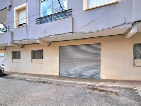 Local comercial en calle calle San Leandro-Los Barreros