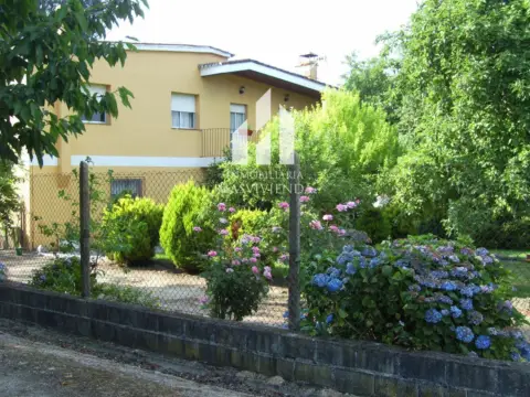 Chalet en calle Emilio Hermida