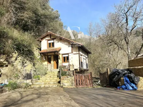 Casa en calle Poblado Lon, nº 32