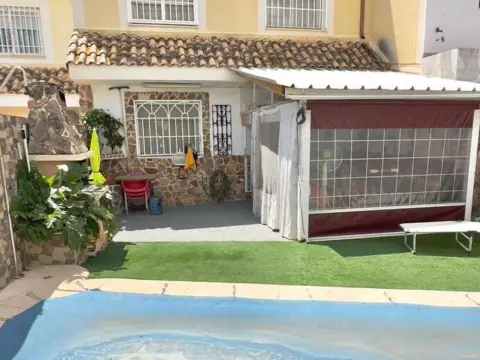 Chalet en calle de Paises Bajos