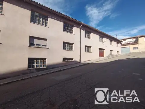 Nave industrial en Carrer de Joan Serres
