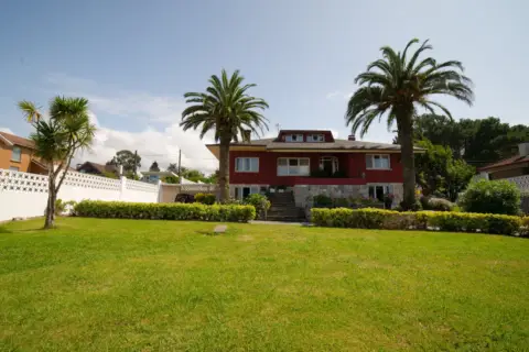 Casa en Avenida de Parayas, 104