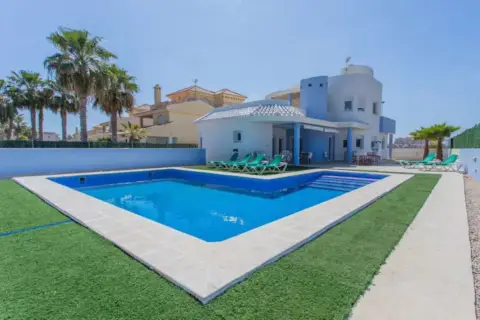 Chalet en Zona Urbanización Veneziola Golf