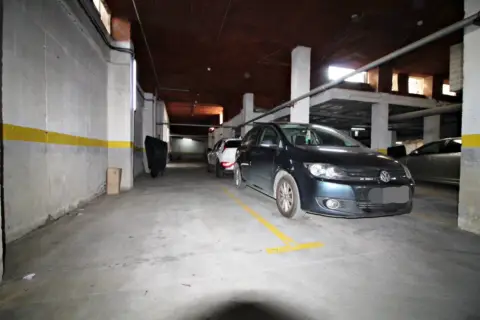 Garaje en Nuevo Parque-Los Rosales-Tráfico Pesado