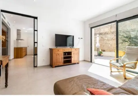 Casa en calle Gran Vía de Constitució