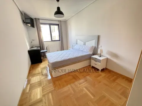 Piso en Universidad - Las Huelgas