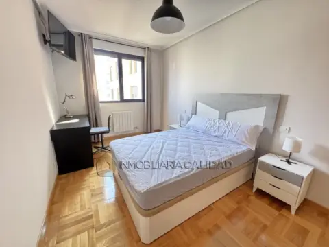 Piso en Universidad - Las Huelgas