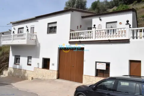 Casa en , Cerca del Pueblo