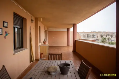 Piso en Avenida Reino de España