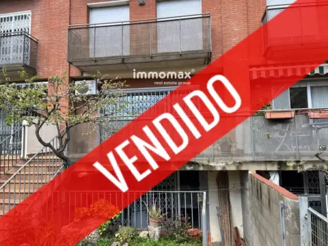 Casa adosada en Carrer de Bartomeu Serret Argemí