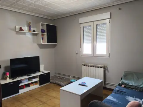 Piso en Universidad-Los Lirios