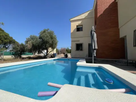 Casa en Montcada - Moncada