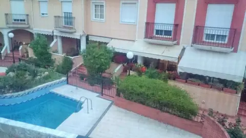 Chalet adosado en Avenida de Federico García Lorca, 9