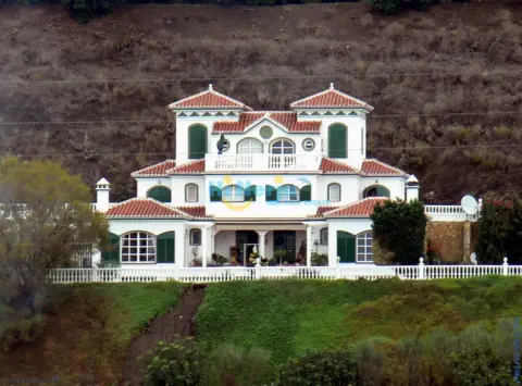 Casa en Chilches