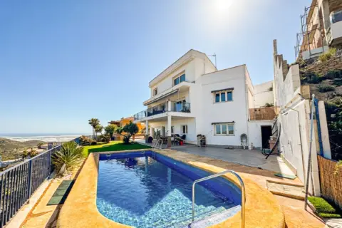 Chalet en calle de las Higueras