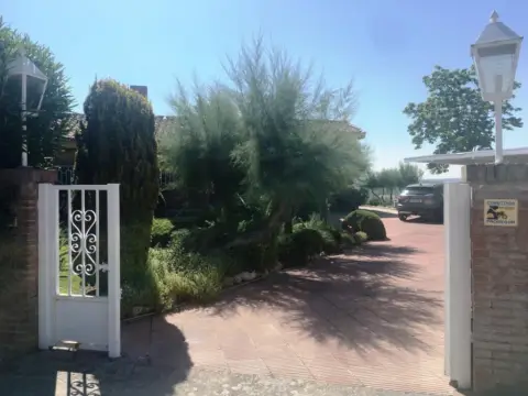 Chalet en Urbanización Panorama