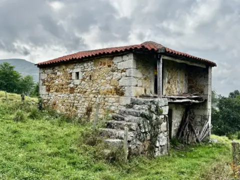 Casa en Avenida de Alisas, nº Sin Informacion