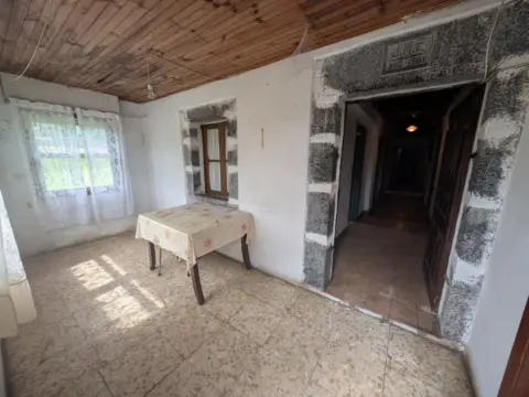 Casa en calle Barrio Lavín-Brazo del Conde - La Gándara, nº 27