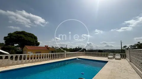 Chalet en Urbanización Cañapar
