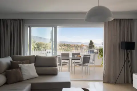 Petit Appartement à Nueva Andalucía-Centro