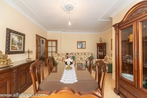 Chalet en San Clemente