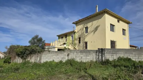 Casa en calle Bo Oreña-Perelada, nº 86