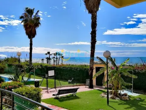 Apartamento en , 1A.Línea de Playa