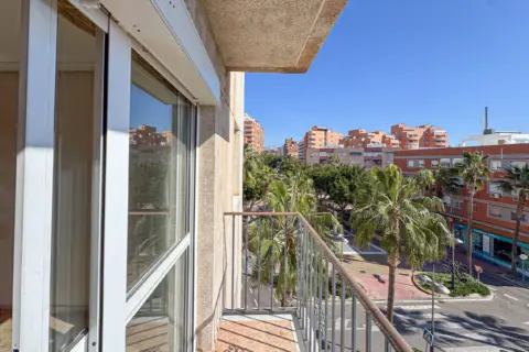 Piso en Patio de Pozo