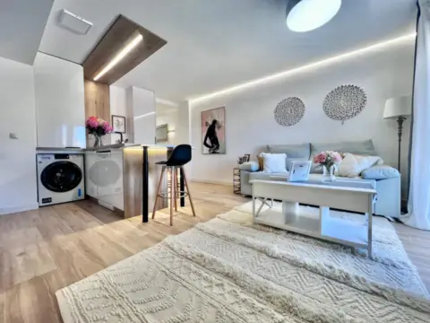 Apartment on the street