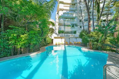 Apartamento en Lomas de Marbella Club-Puente Romano