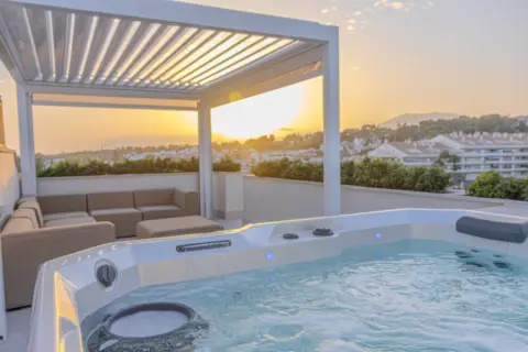 Ático en Lomas de Marbella Club-Puente Romano