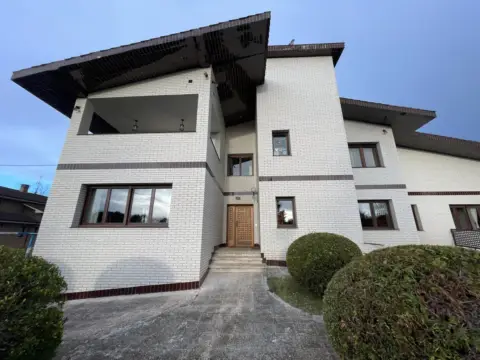 Casa en Somió-Cabueñes