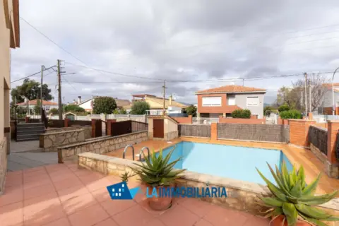 Chalet en calle Can Parellada