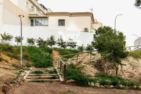 Dúplex en calle de Sierra Baza, 1