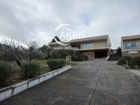 Chalet en Los Cigarrales-Montesión