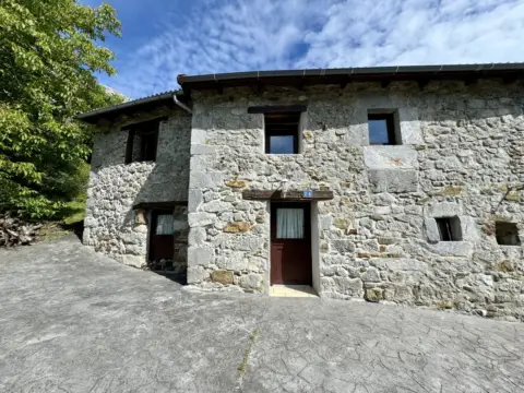 Casa en calle Ds Arredondo-Socueva, nº 2